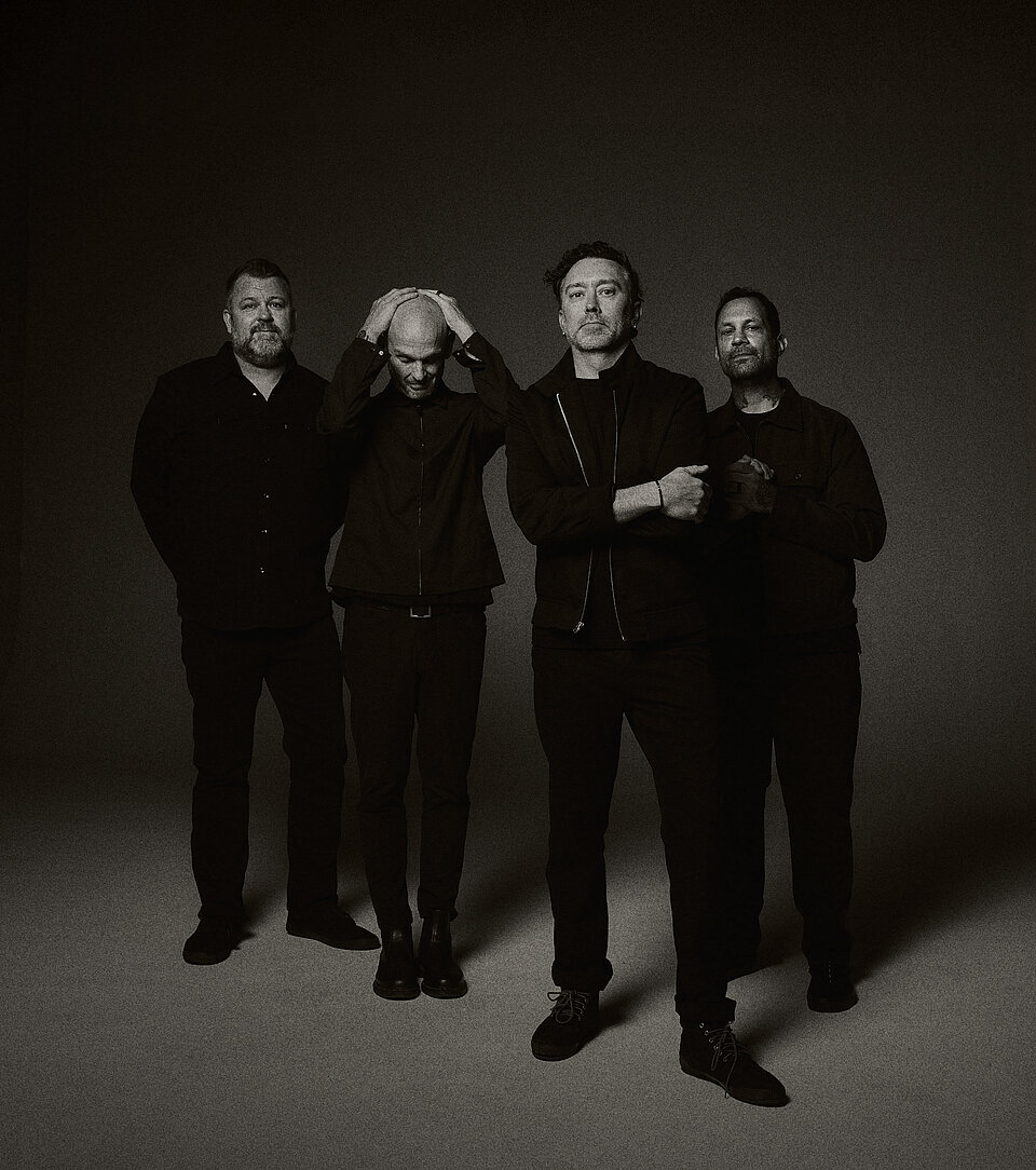 RISE AGAINST